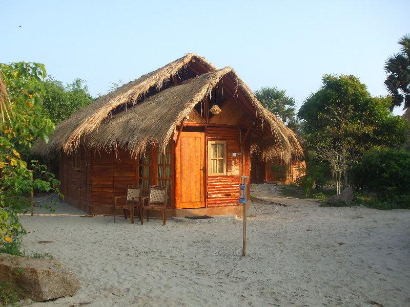 Kirinda Beach Resort, Yala Екстериор снимка