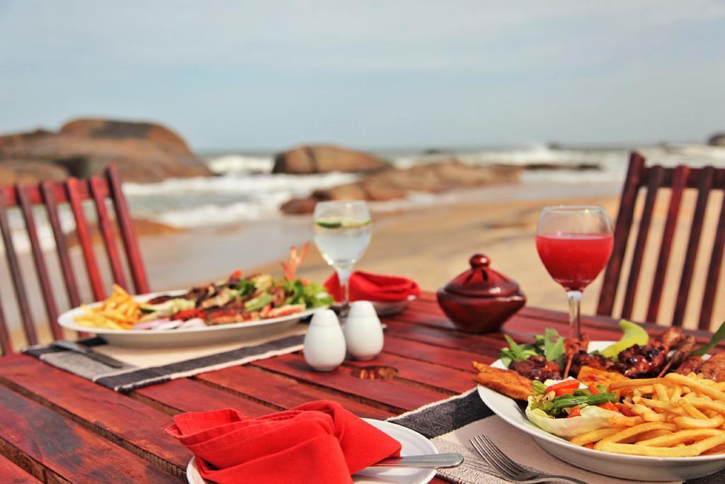 Kirinda Beach Resort, Yala Екстериор снимка