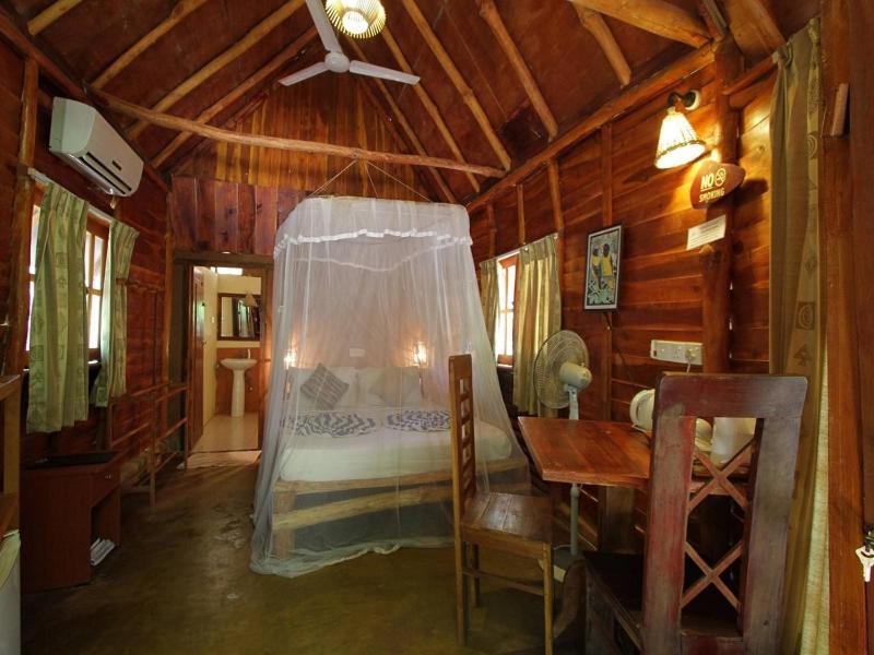 Kirinda Beach Resort, Yala Екстериор снимка