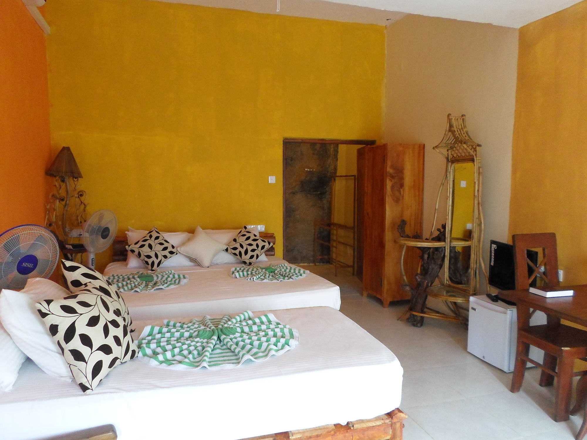 Kirinda Beach Resort, Yala Екстериор снимка